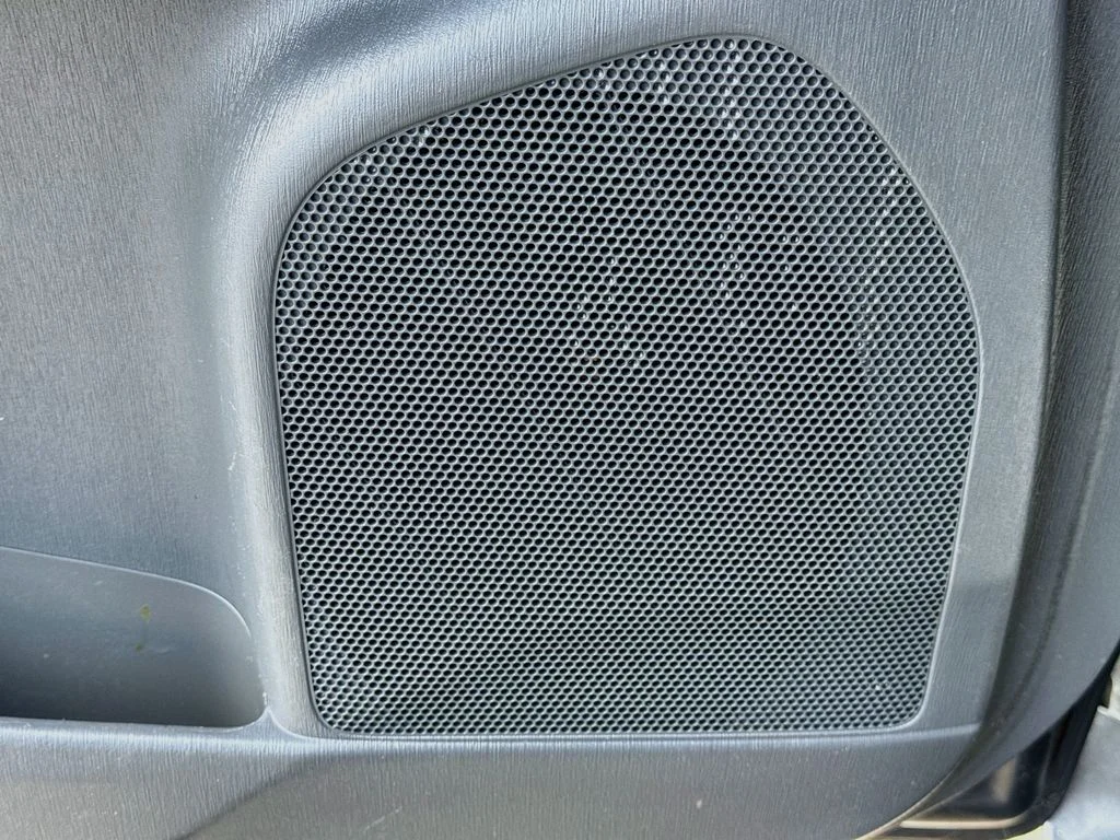 Used 2014 Gray Toyota Three image 21