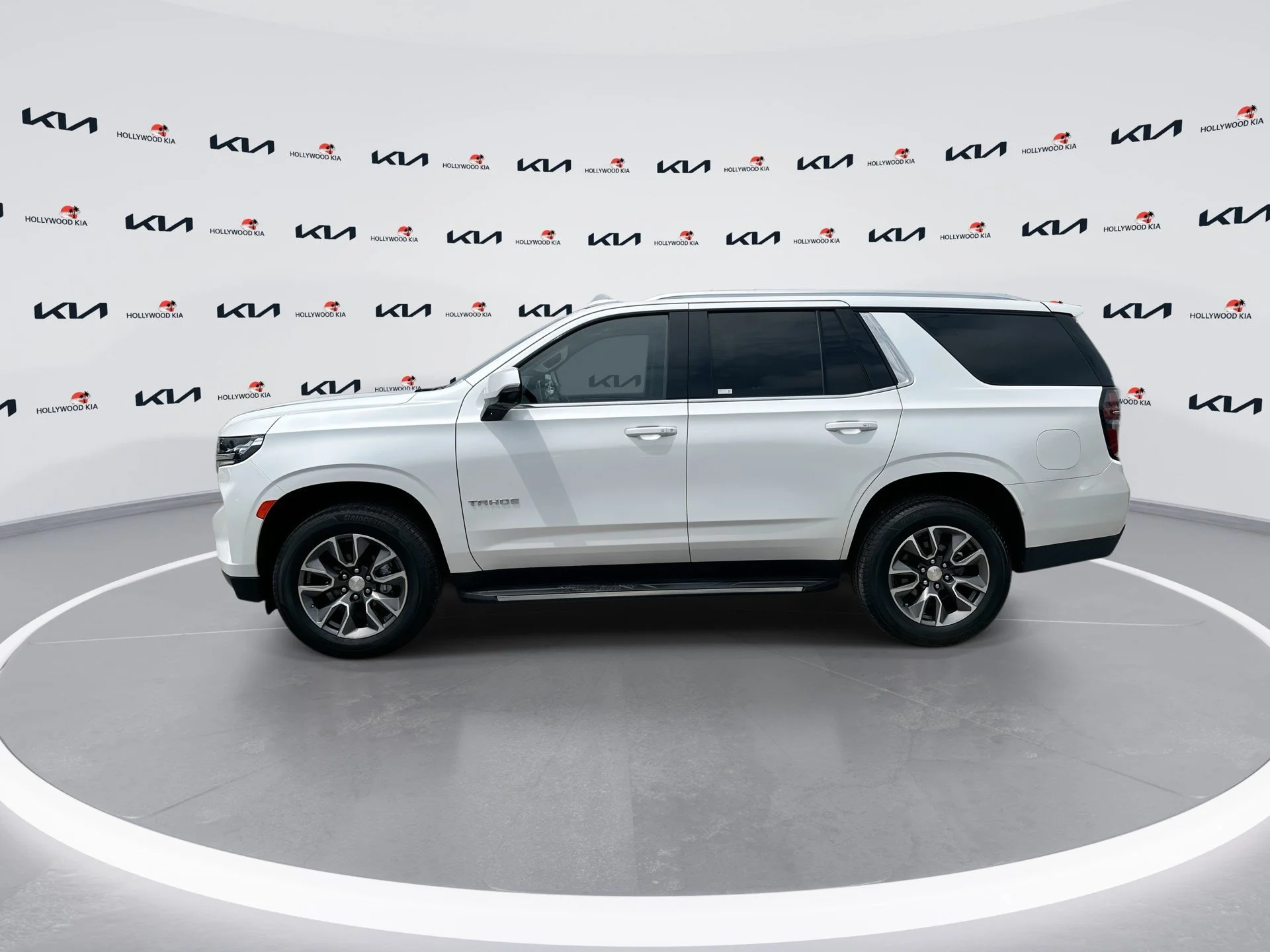 Used 2021 Iridescent Pearl Tricoat Chevrolet LT image 5
