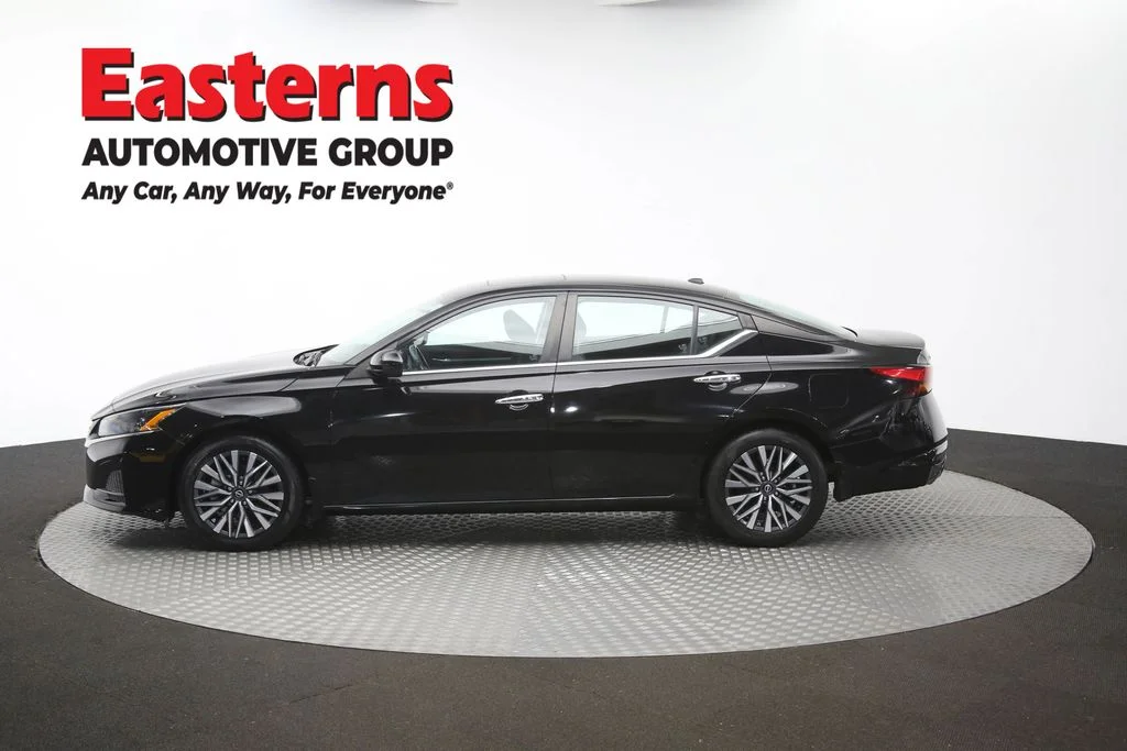 Used 2023 Black Nissan 2.5 SV image 60