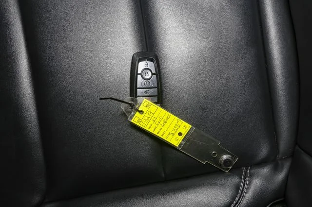 Used 2023 Black Ford XLT image 41