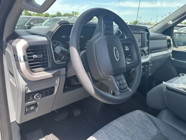 Used 2022 Silver Ford XLT image 12