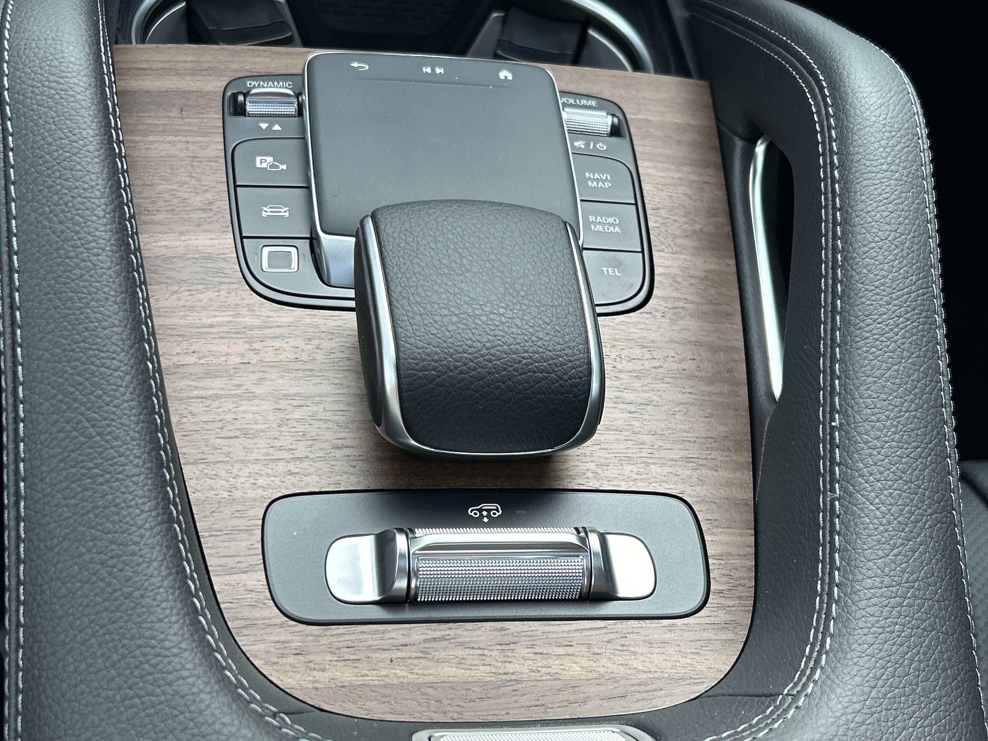 New 2026 Black Mercedes-Benz GLS 450 4MATIC® SUV image 33