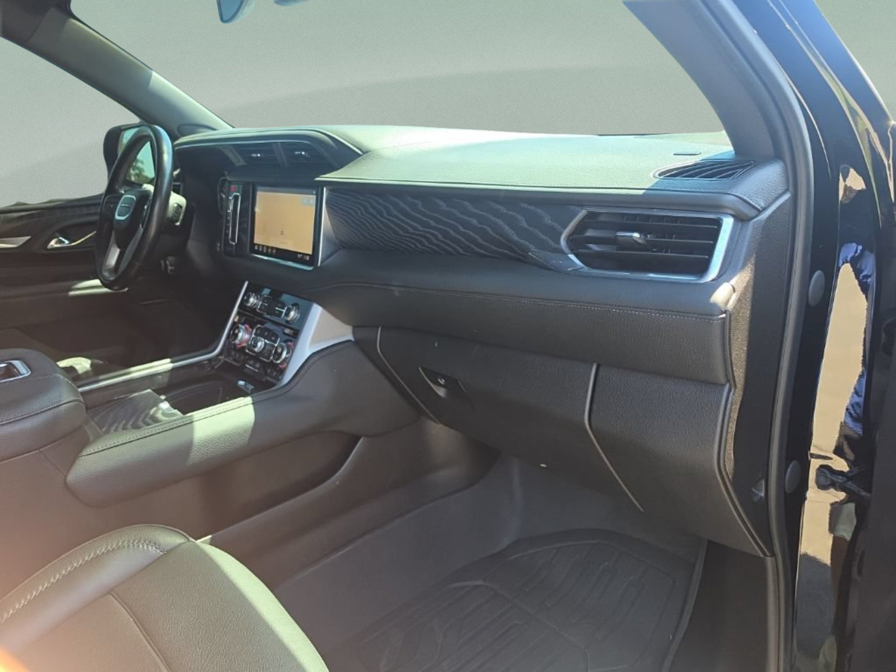 Used 2021 ONYX BLACK GMC Denali image 31