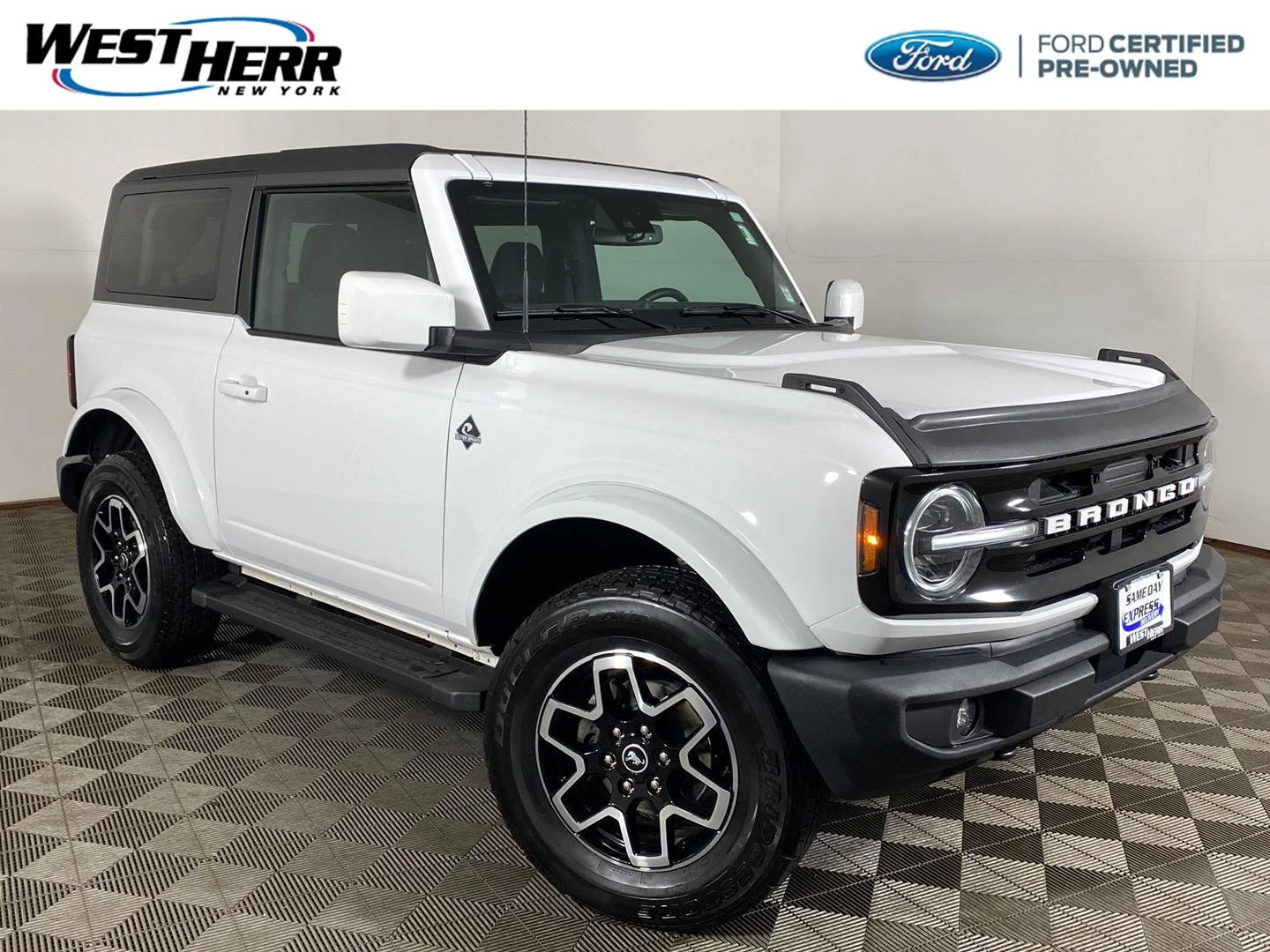 2023 Ford Bronco Outer Banks 4x4's photo