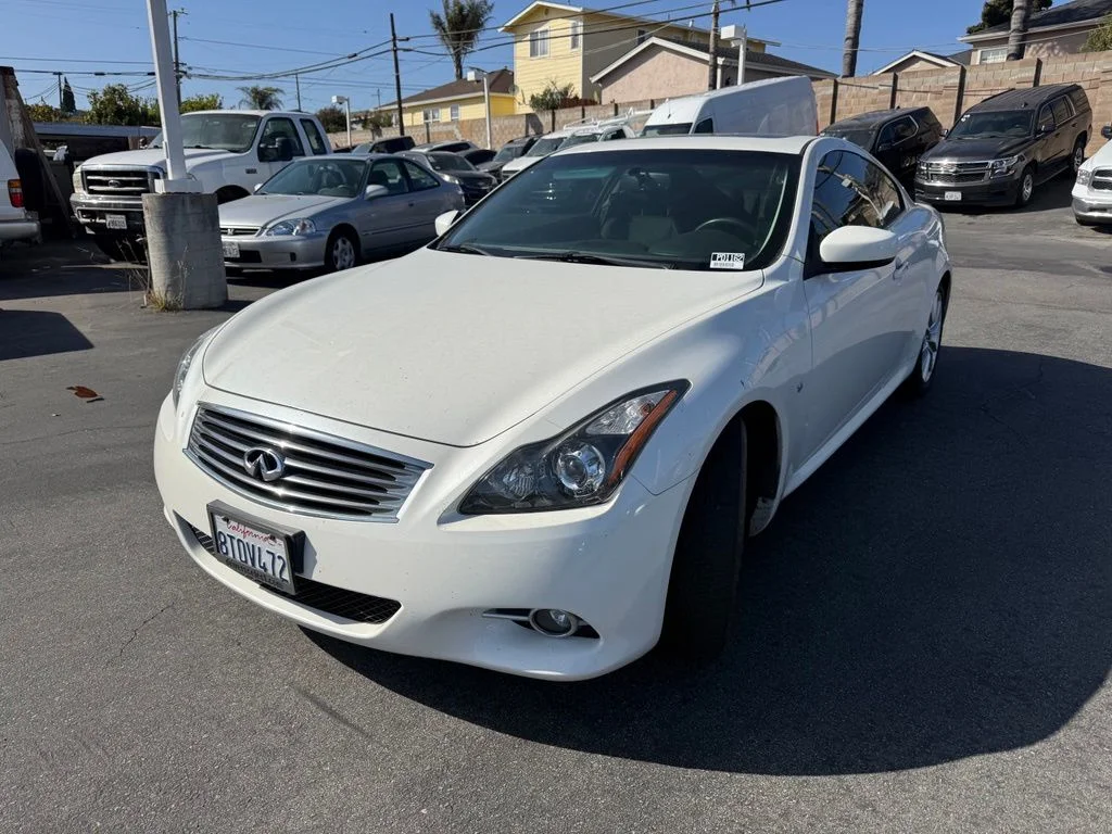 Used 2015 White INFINITI Journey image 3