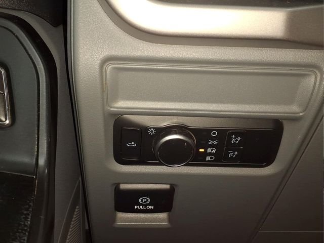 Used 2022 White Ford XL image 28