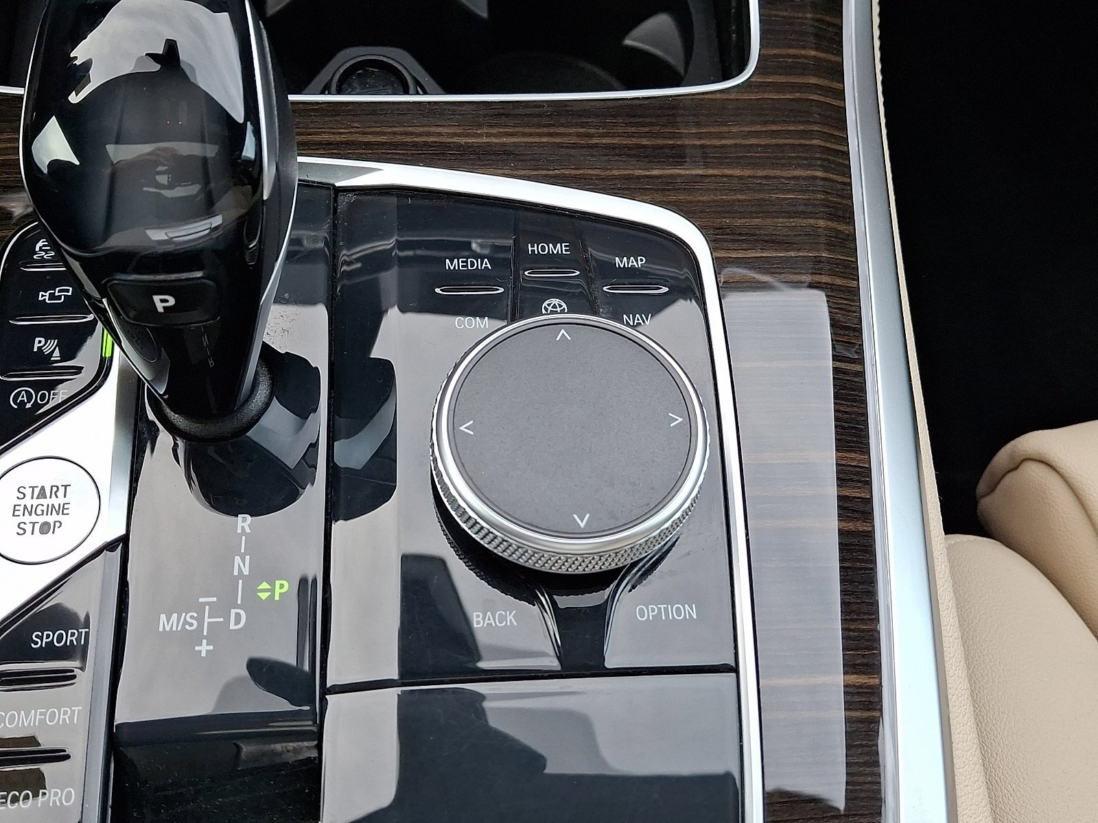 Used 2019 Alpine White BMW xDrive40i image 16