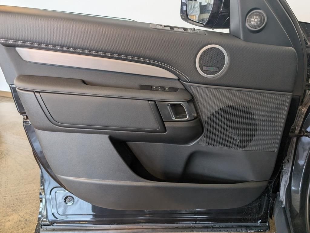 New 2026 Santorini Black Land Rover  image 8