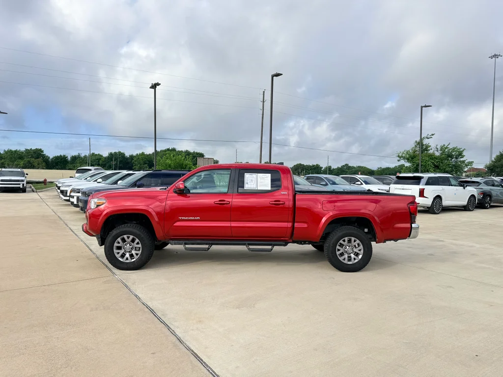 Used 2019 Barcelona Red Metallic Toyota SR5 image 7