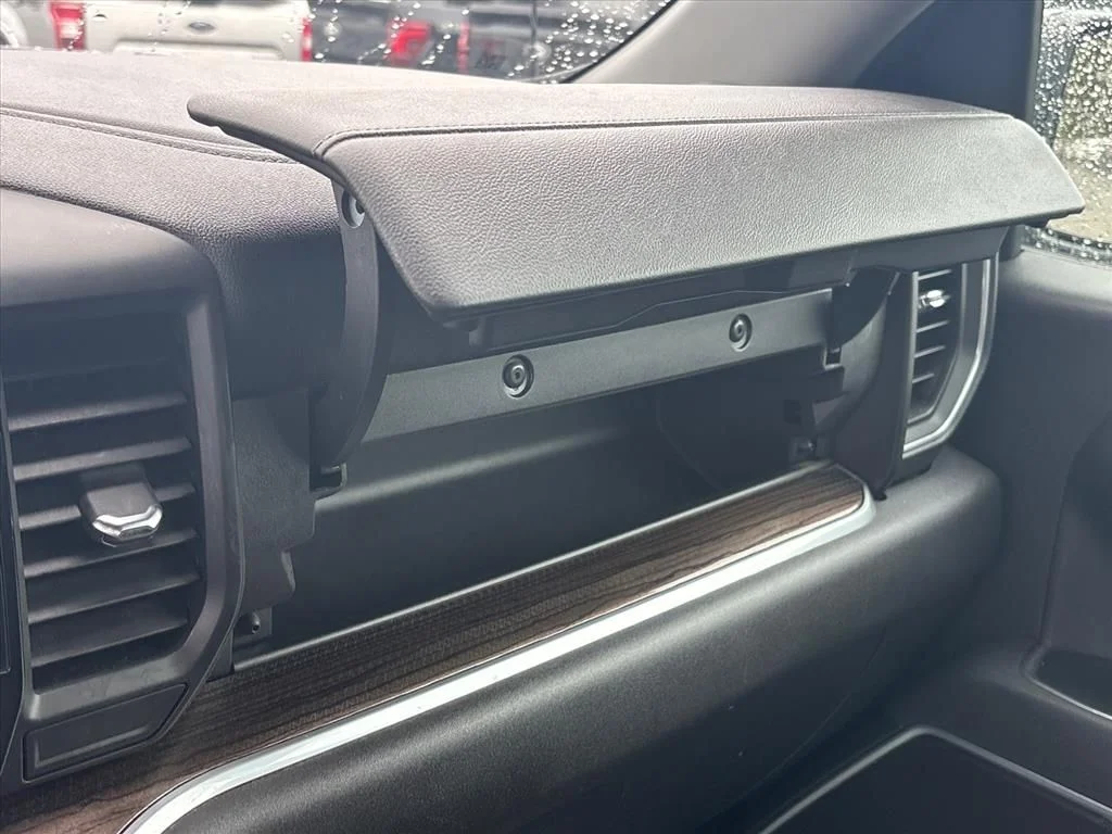 Used 2025 Gray Chevrolet RST image 40