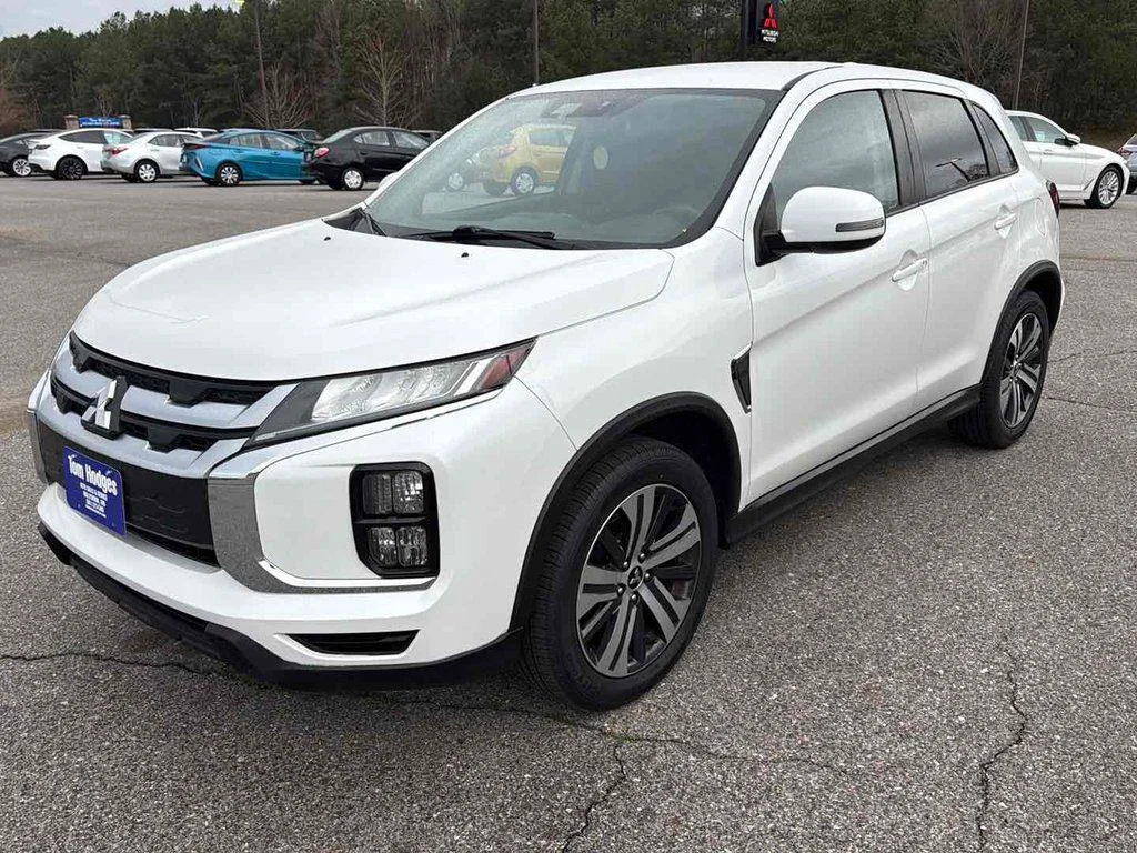 2020 Mitsubishi Outlander Sport 2.0 SE 2WD CVT's photo