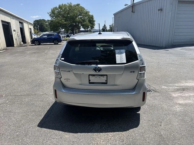 Used 2014 Silver Toyota Three image 6