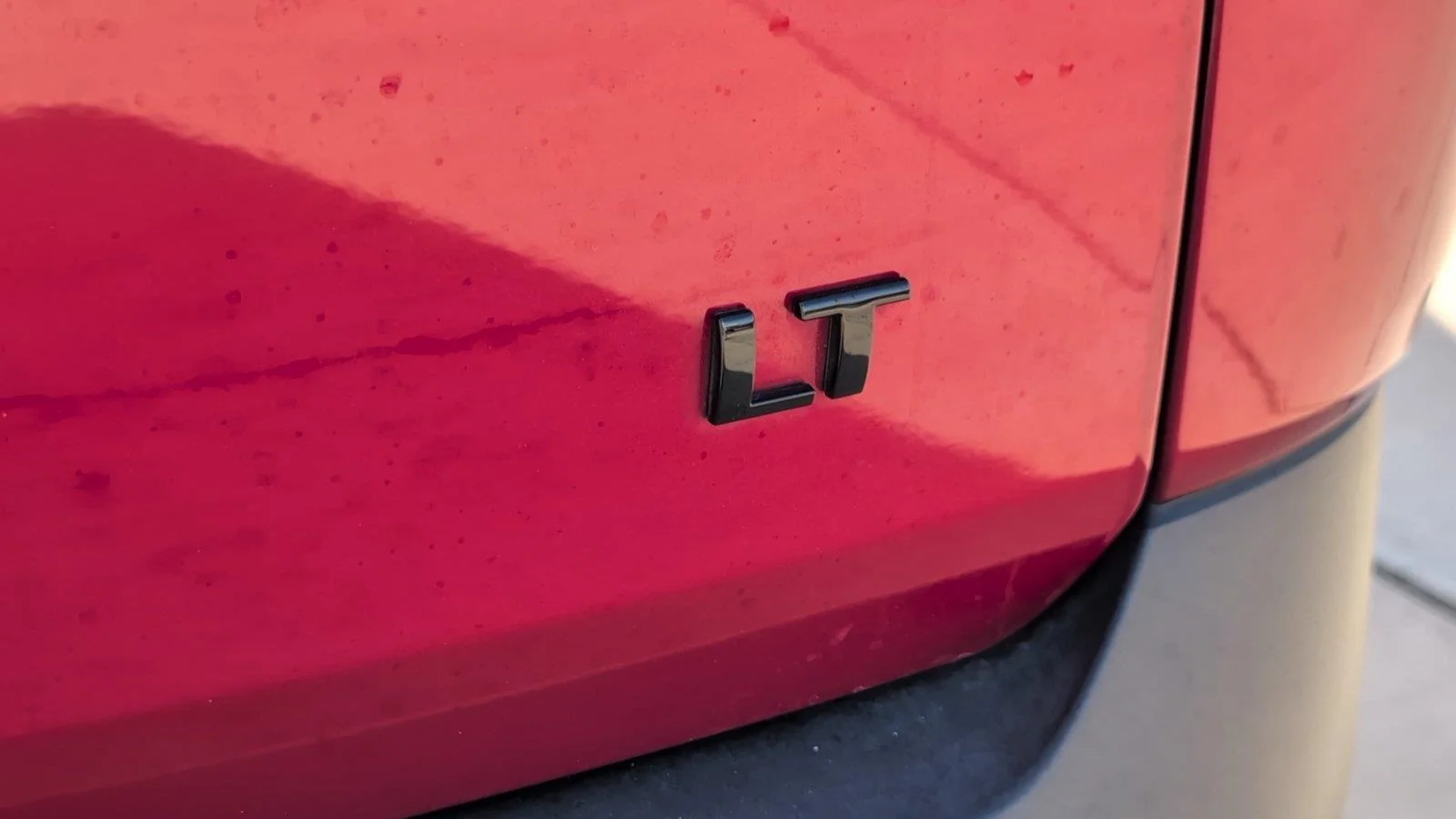 Used 2023 Radiant Red Tintcoat Chevrolet LT Cloth image 5