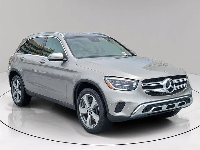 Used 2022 Silver Mercedes-Benz GLC 300 image 3