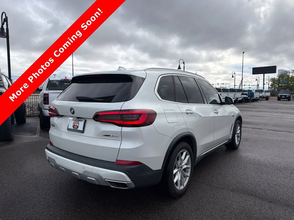 Used 2022 White BMW xDrive45e image 2