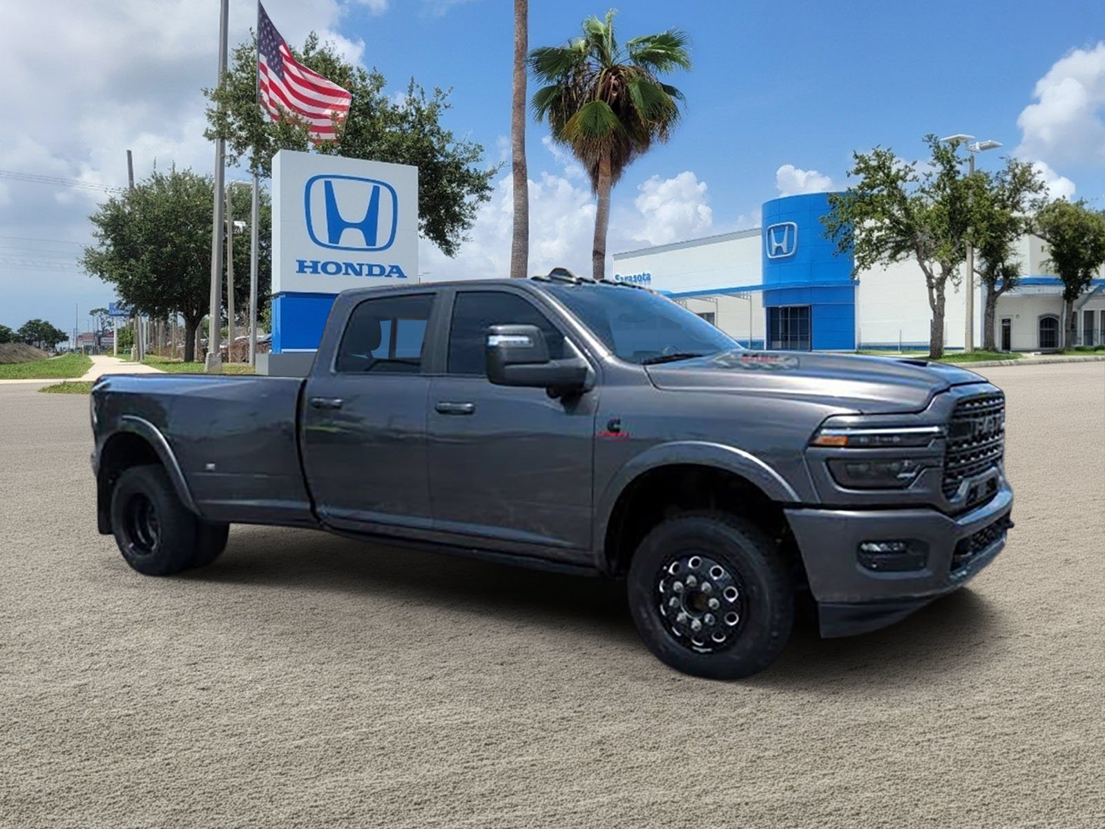 Used 2025 Granite Crystal Metallic Clearcoat Ram Limited image 1
