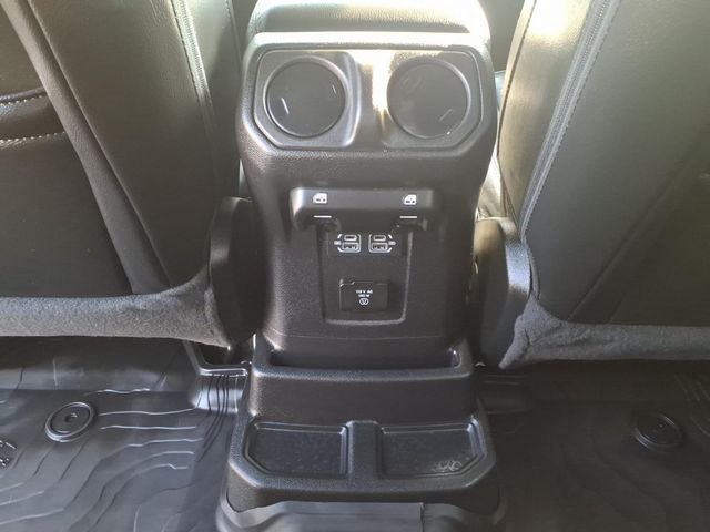 Used 2023 Gray Jeep Altitude image 26