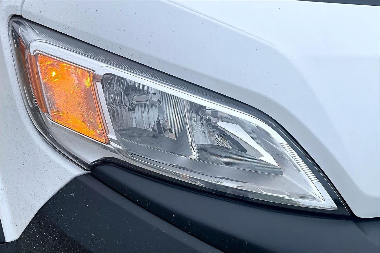 New 2026 Bright White Clear-Coat Exterior Paint RAM Tradesman image 14