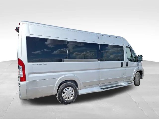 Used 2022 Silver Ram High Roof image 7