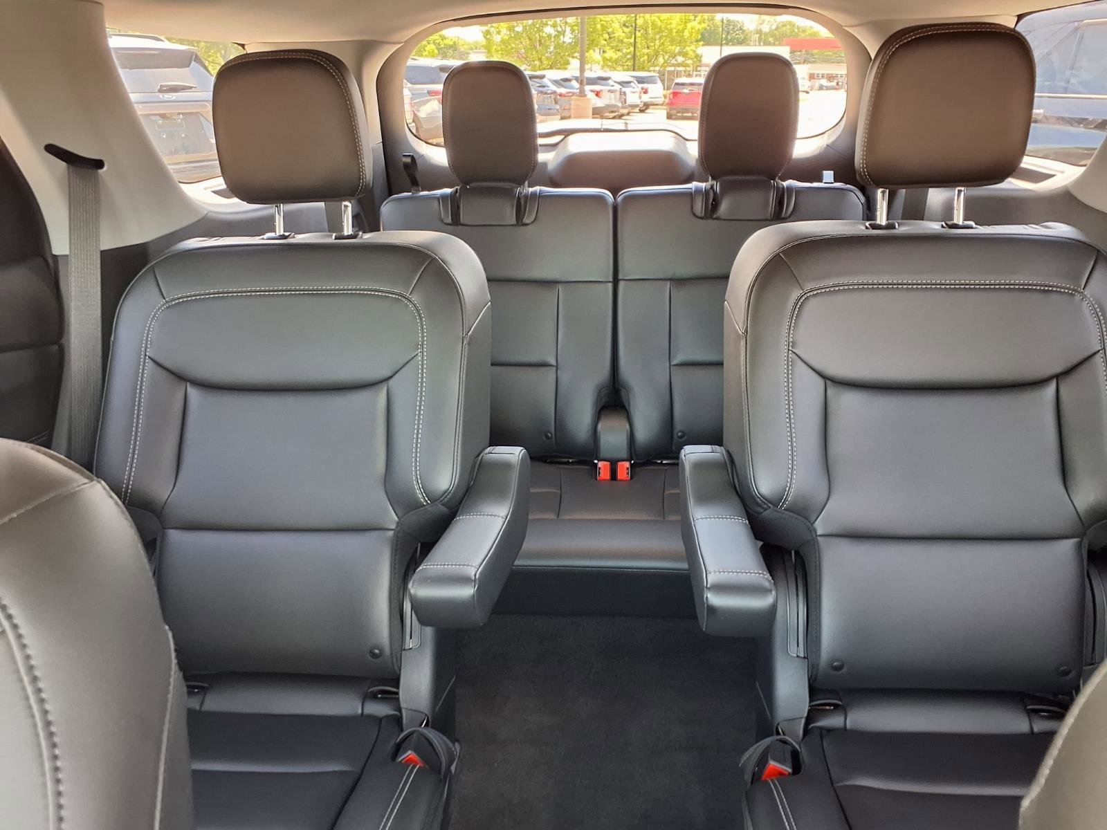 Used 2023 Atlas Blue Metallic Ford XLT image 4