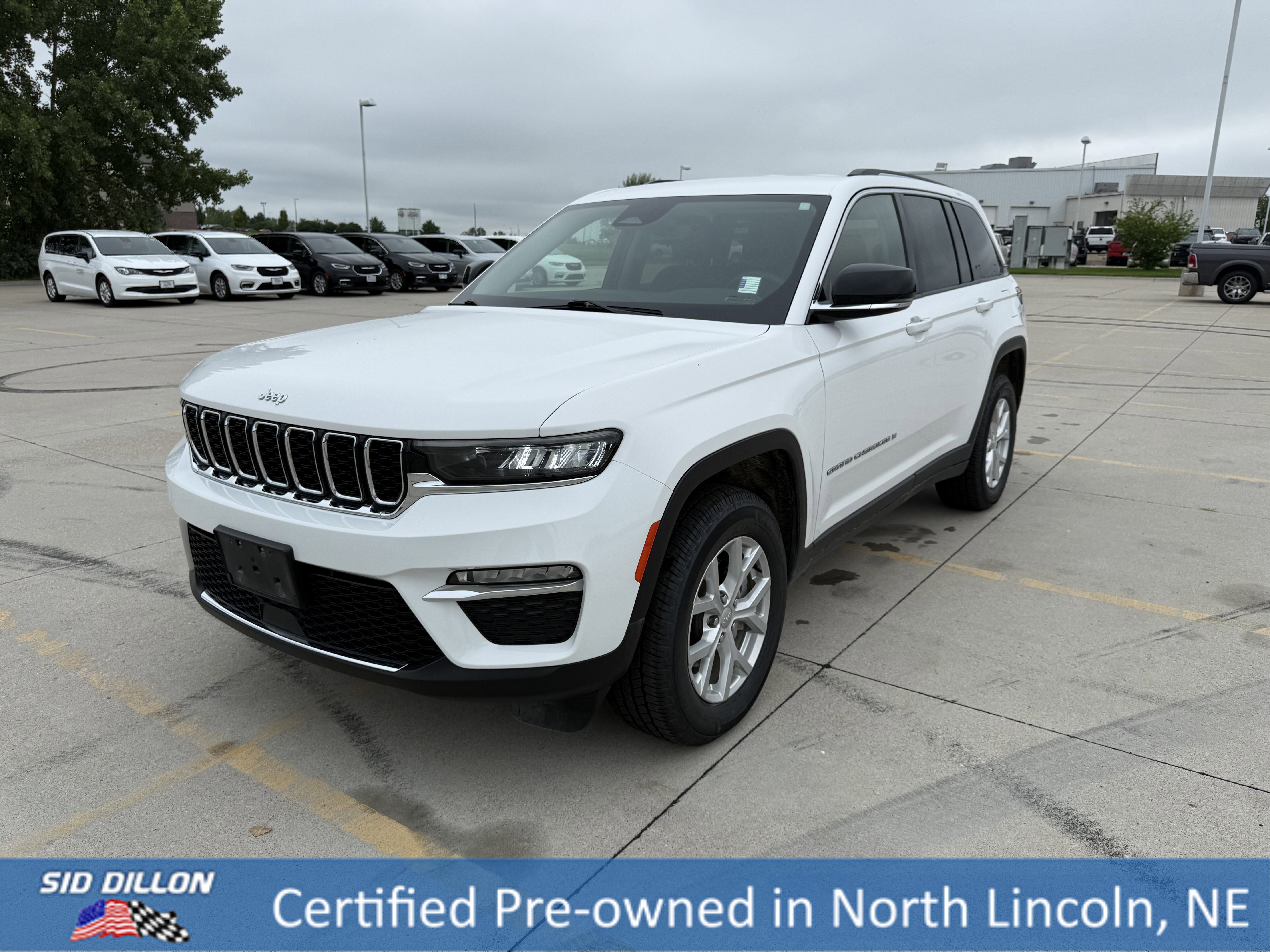 Used 2023 Bright White Clearcoat Jeep Limited image 1