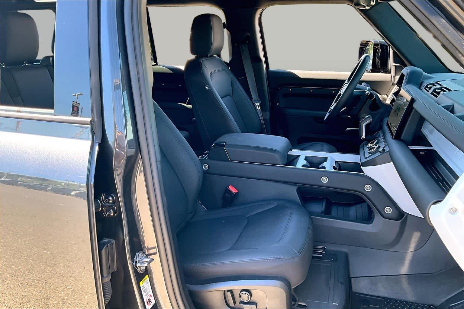 Pre-Owned 2025 Land Rover Defender S