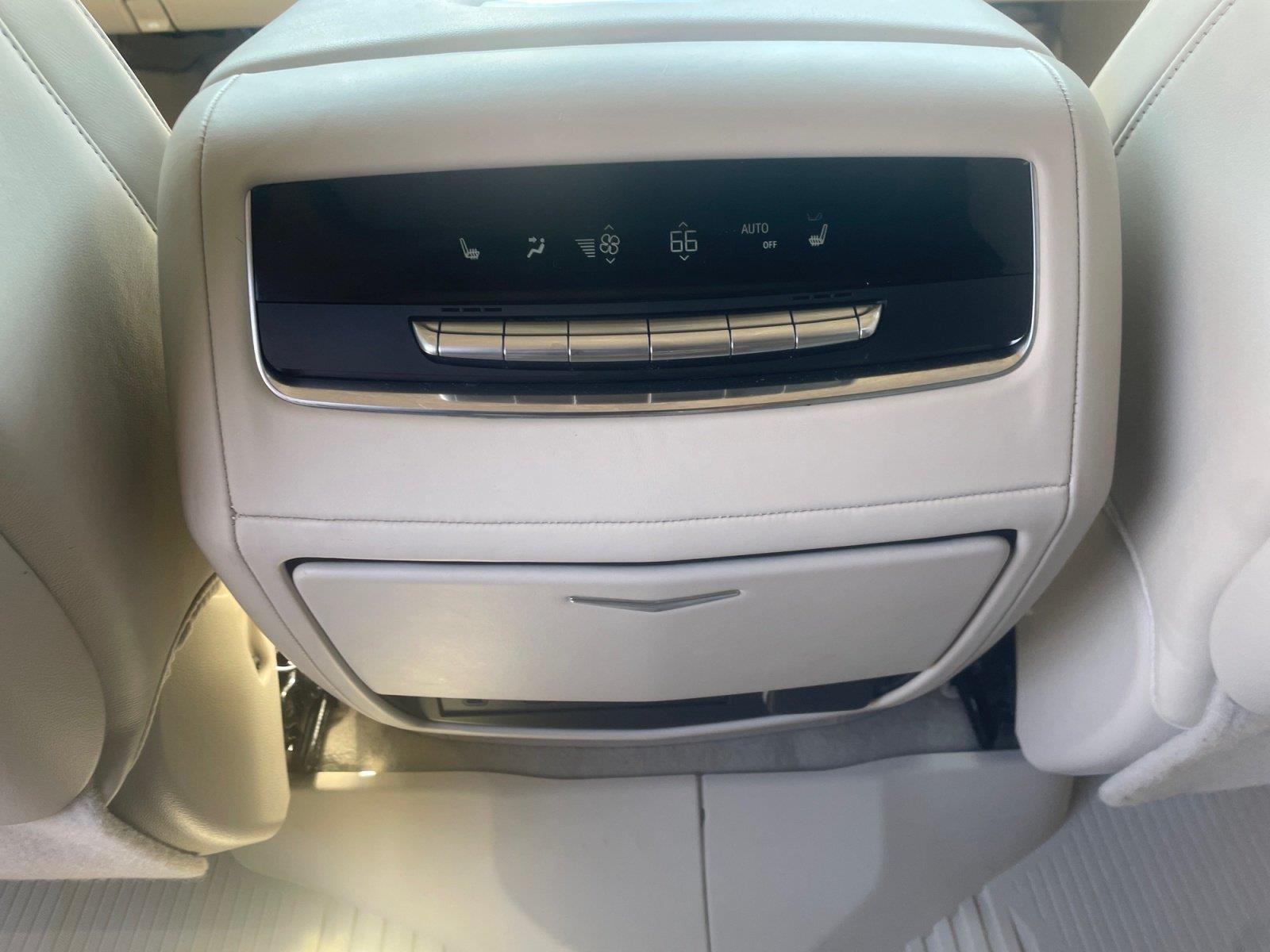 Used 2025 Crystal White Tricoat Cadillac 4WD Premium Luxury Platinum image 18