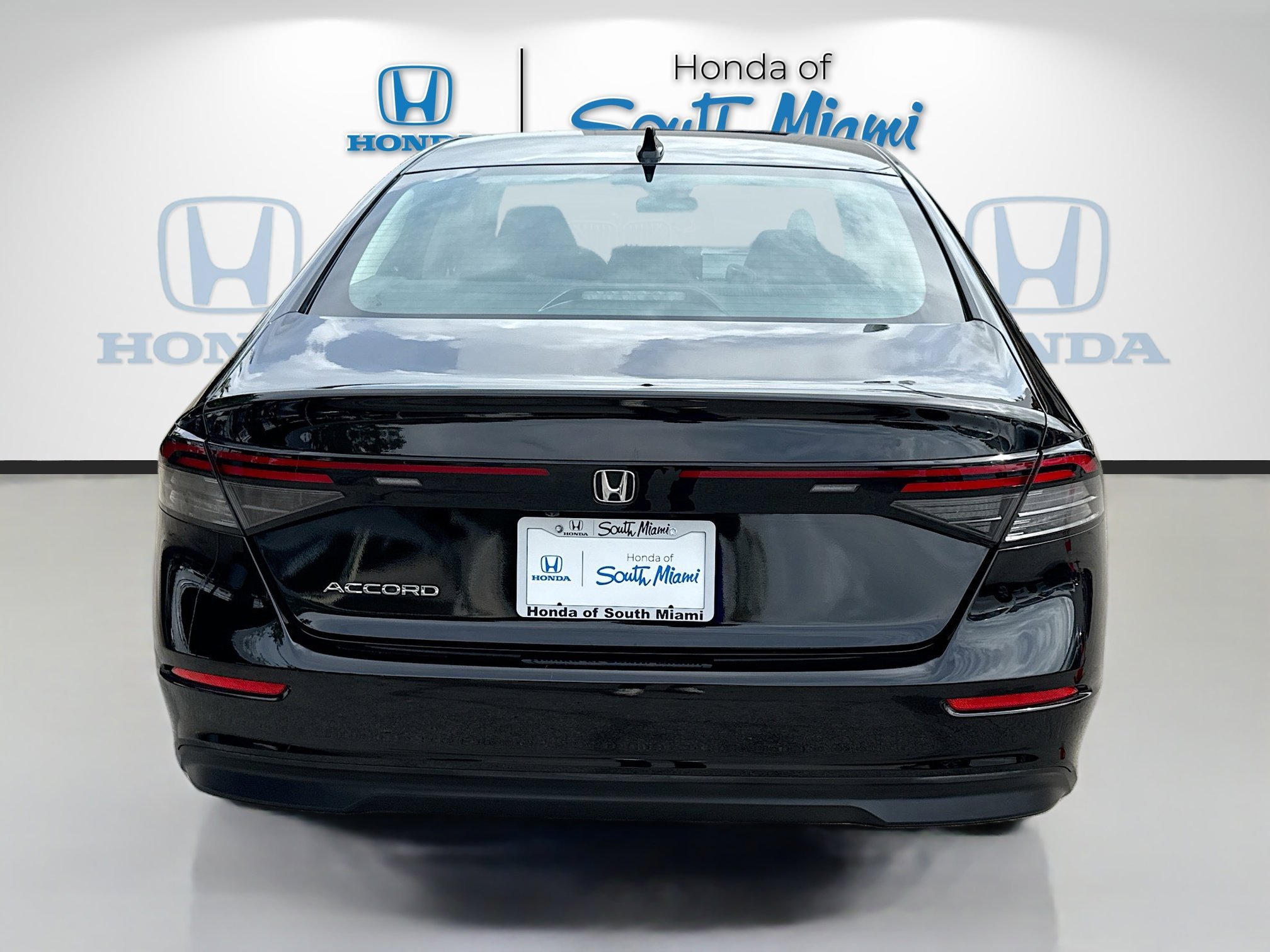 2023 Honda Accord LX - Photo 6