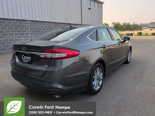 Used 2018 Magnetic Metallic Ford  image 3