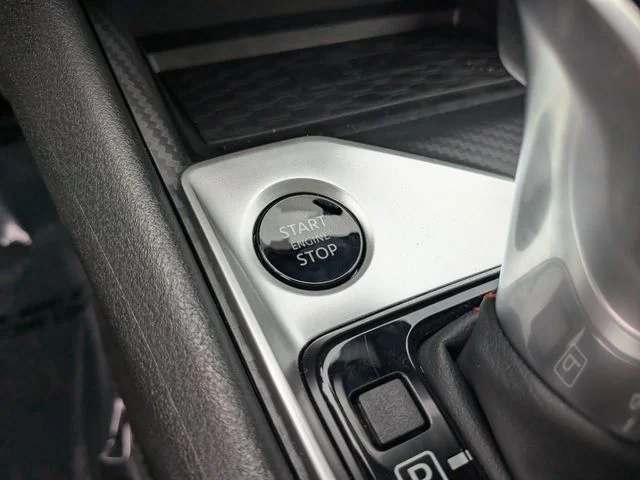 New 2026 Pearl White TriCoat / Super Black Two-tone Nissan SR Midnight Edition® image 24