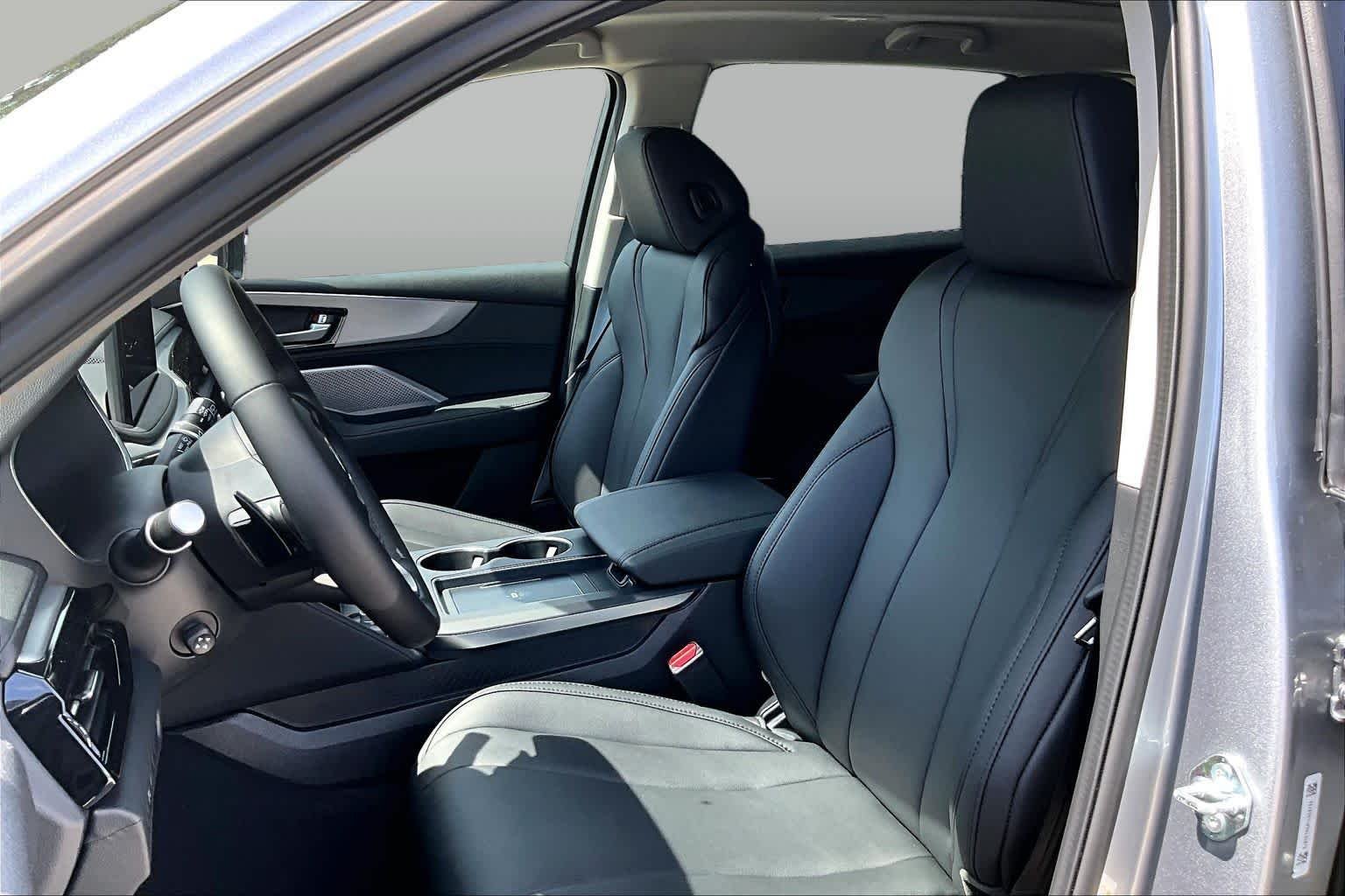 New 2026 Solar Silver Metallic Acura  image 9
