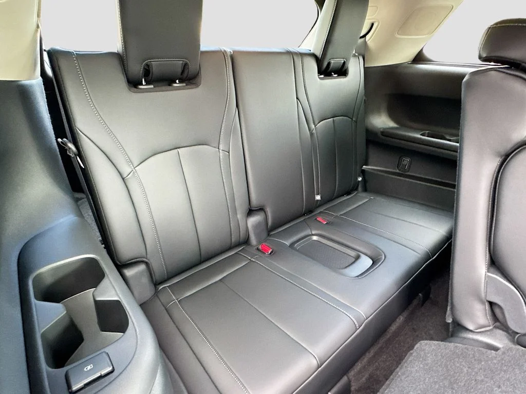 New 2027 MINERAL BLACK INFINITI Luxe FWD image 29