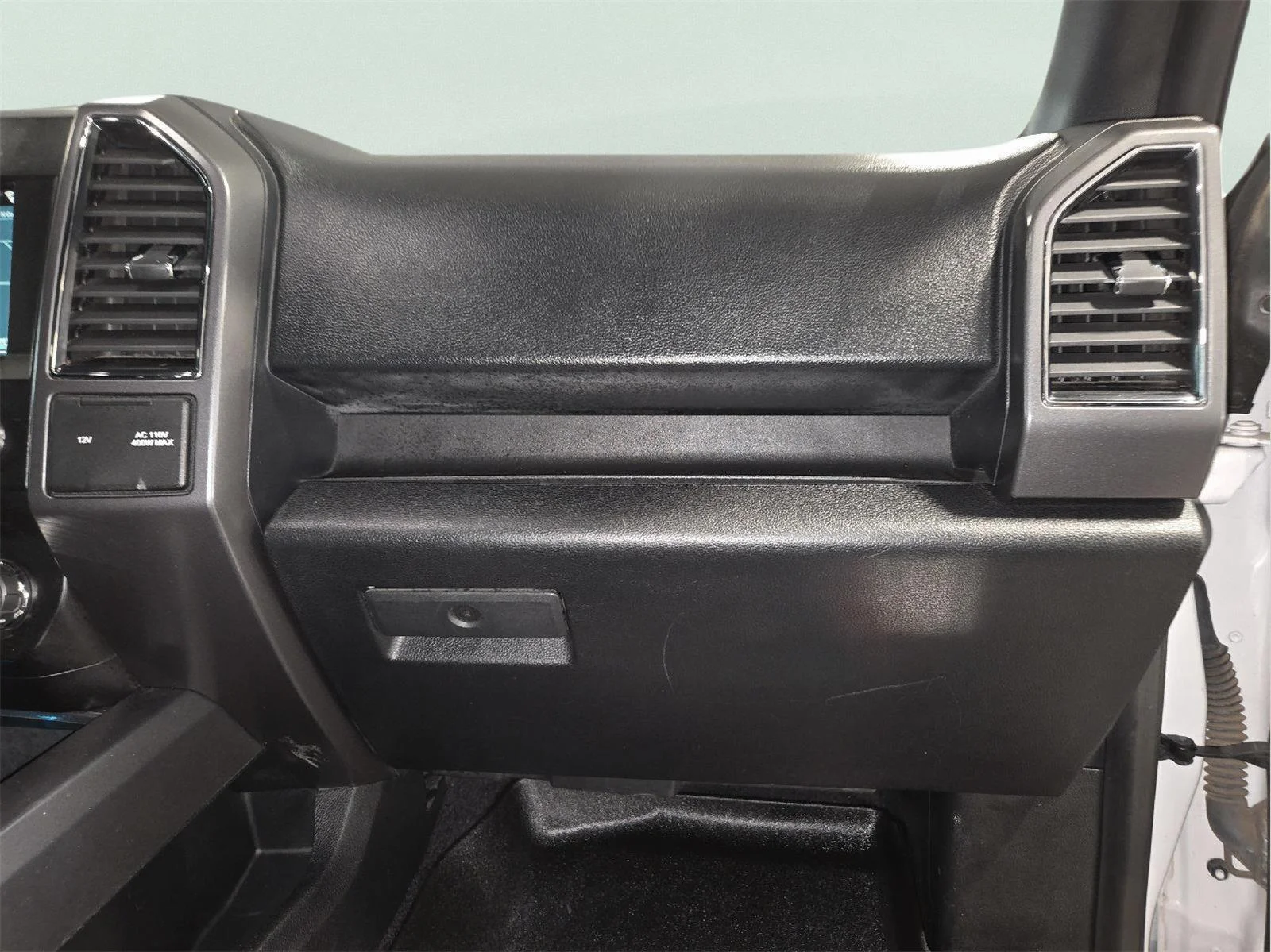 Used 2017 Oxford White Ford XLT image 44