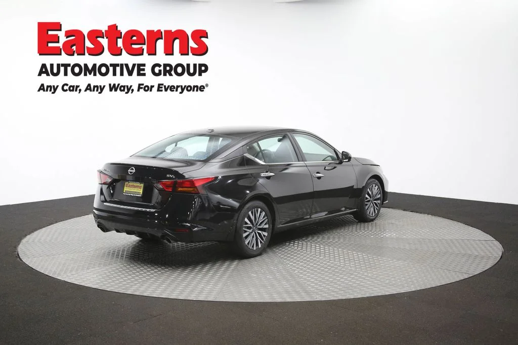 Used 2023 Black Nissan 2.5 SV image 41