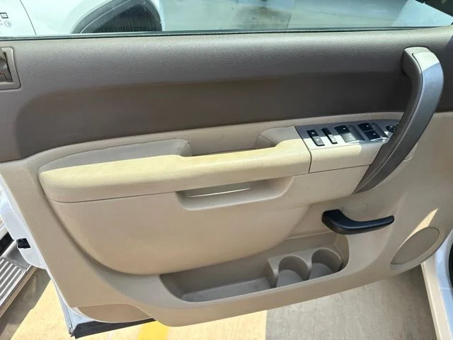 Used 2012 White GMC SLE image 14