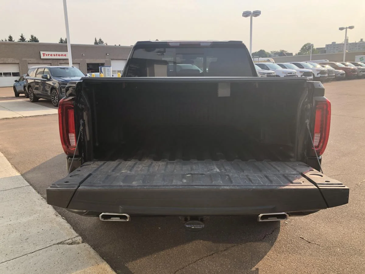 Used 2022 Black GMC 4WD Crew Cab 147" AT4 image 7
