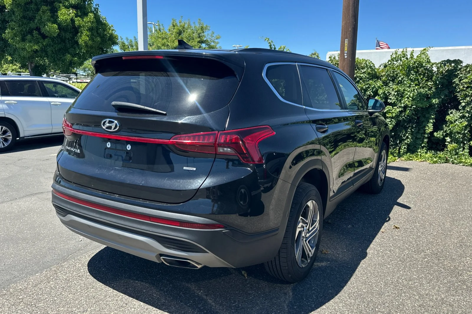 Used 2023 Twilight Black Hyundai SE image 5