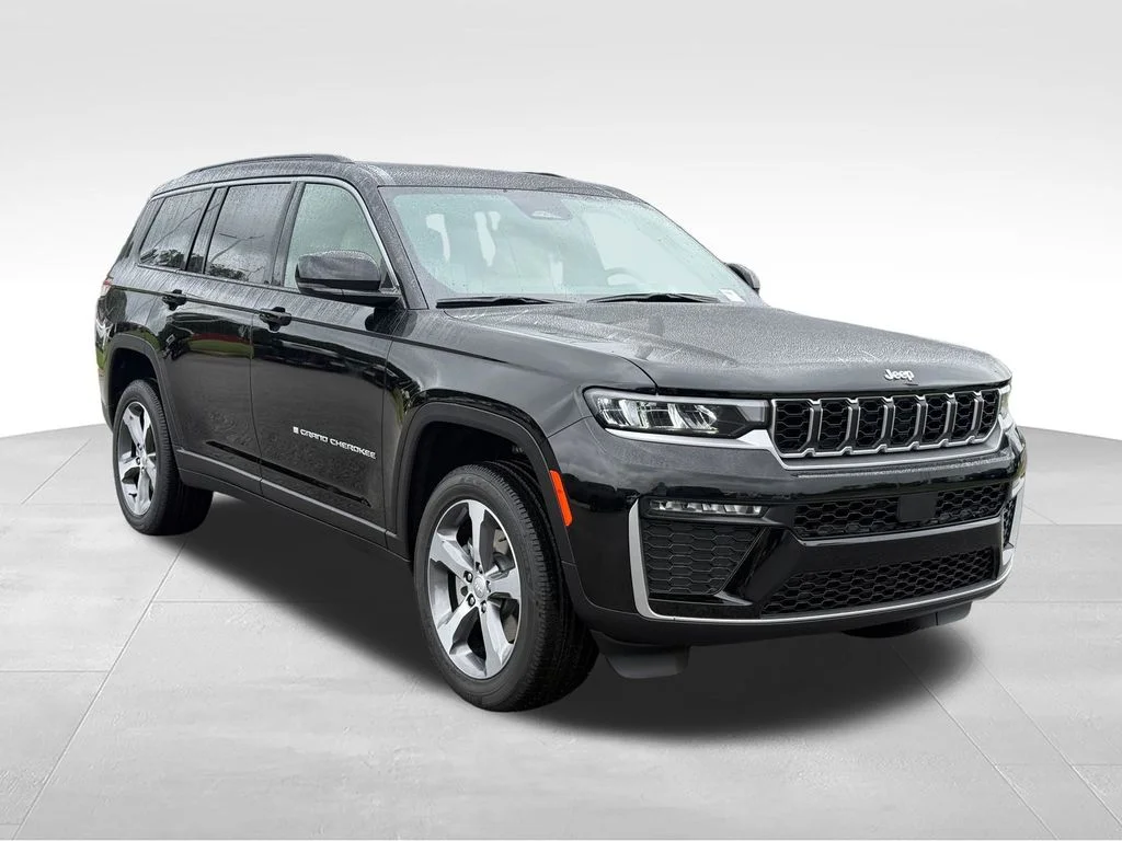 New 2026 Diamond Black Crystal Pearl-Coat Exterior Paint Jeep Limited image 29
