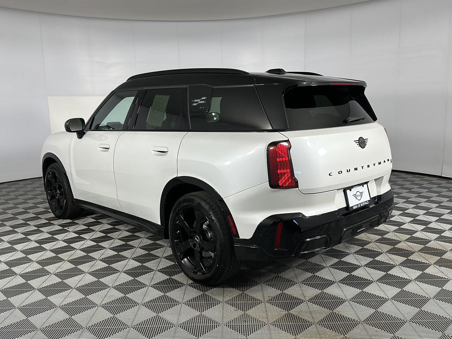 Used 2027 Nanuq White Metallic MINI S image 22