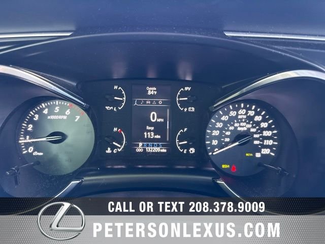 Used 2018 White Toyota SR5 image 27