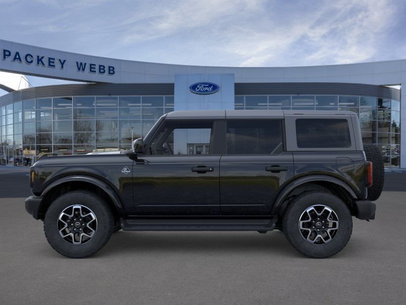 New 2026 Shadow Black Ford Outer Banks® image 4