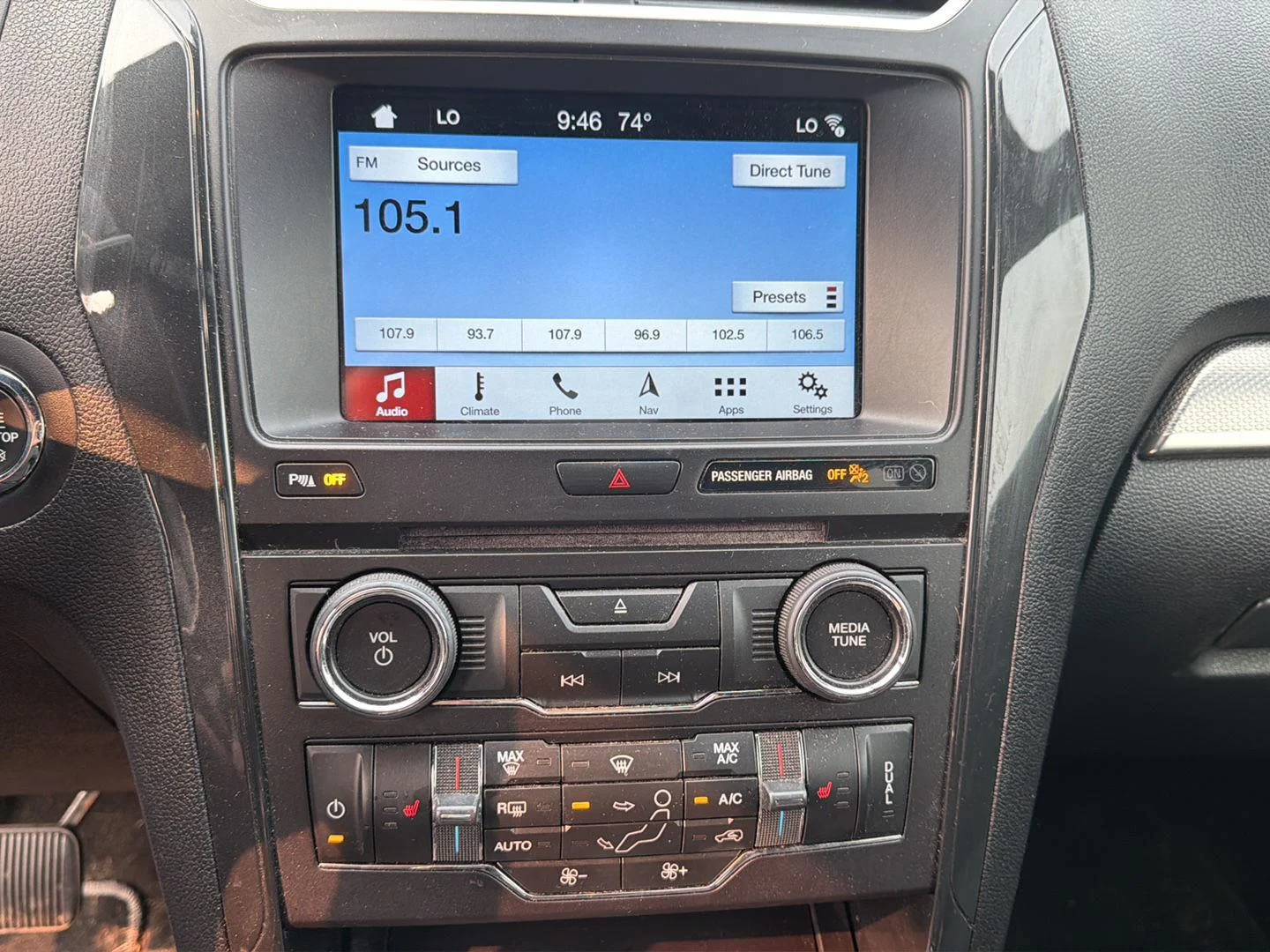 Used 2018 Blue Ford XLT image 12