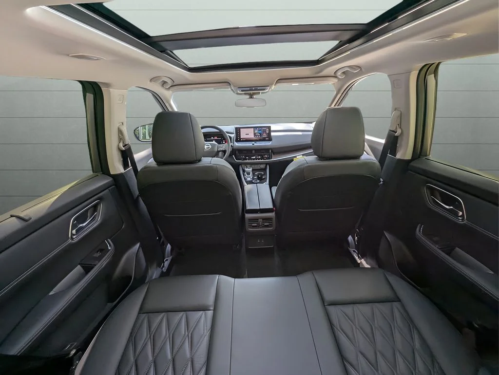 New 2026 Gray Nissan Platinum image 22