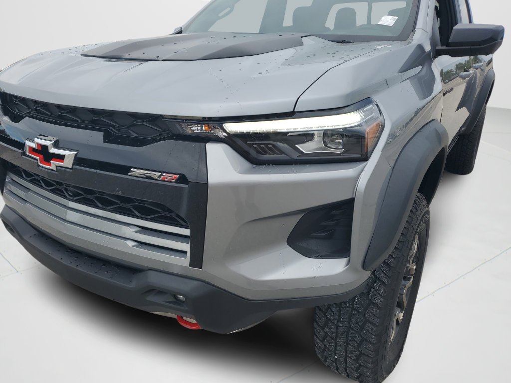 Used 2023 Gray Chevrolet ZR2 image 25