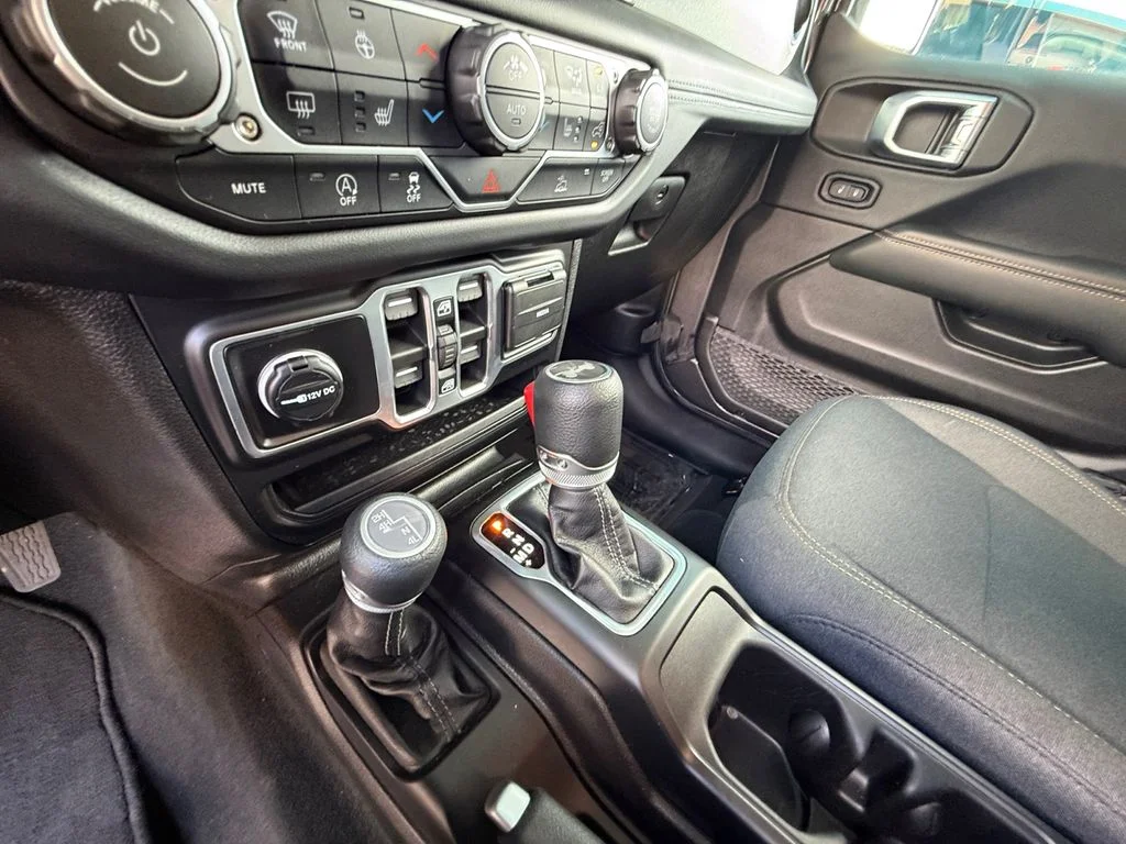 Used 2026 Gray Jeep Sahara image 22