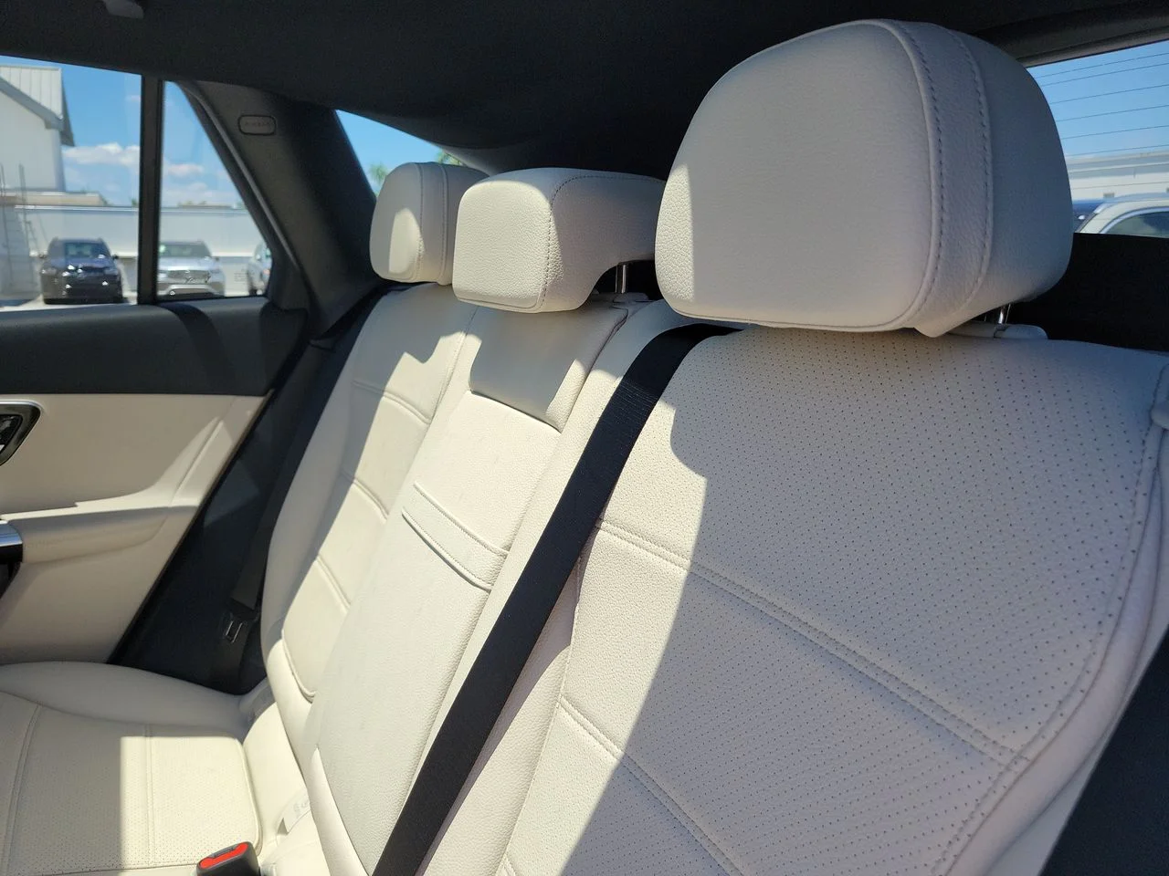 New 2026 Cirrus Silver Metallic Mercedes-Benz GLC 300 image 10