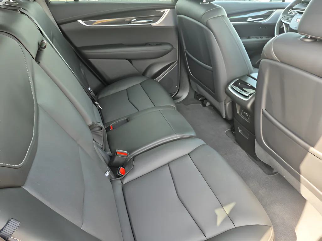 Used 2024  Cadillac Sport image 28
