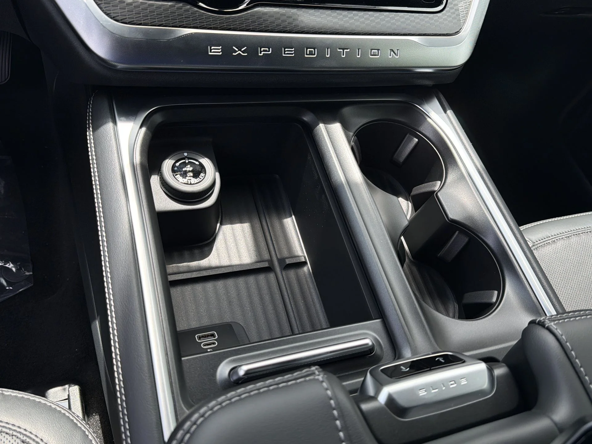 New 2026 Glacier Gray Metallic Tri-Coat Ford Platinum® image 10