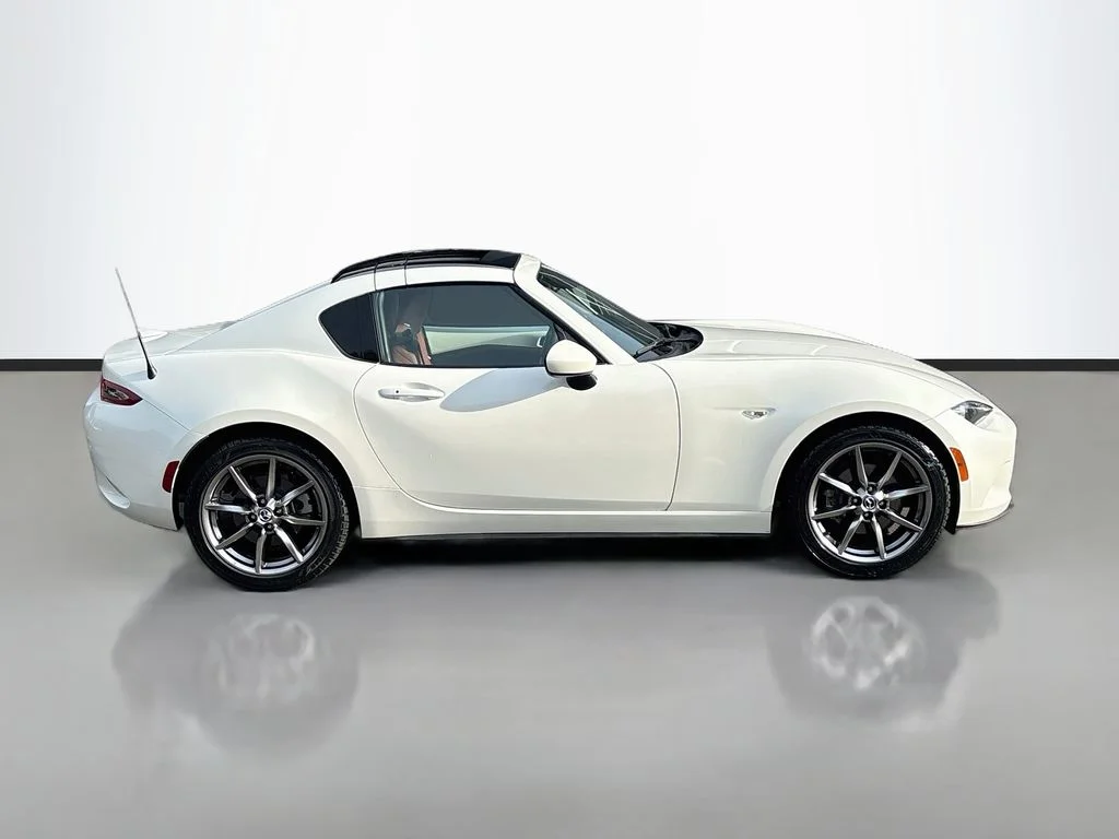 Certified Used 2022 Snowflake White Pearl Mazda Grand Touring image 8