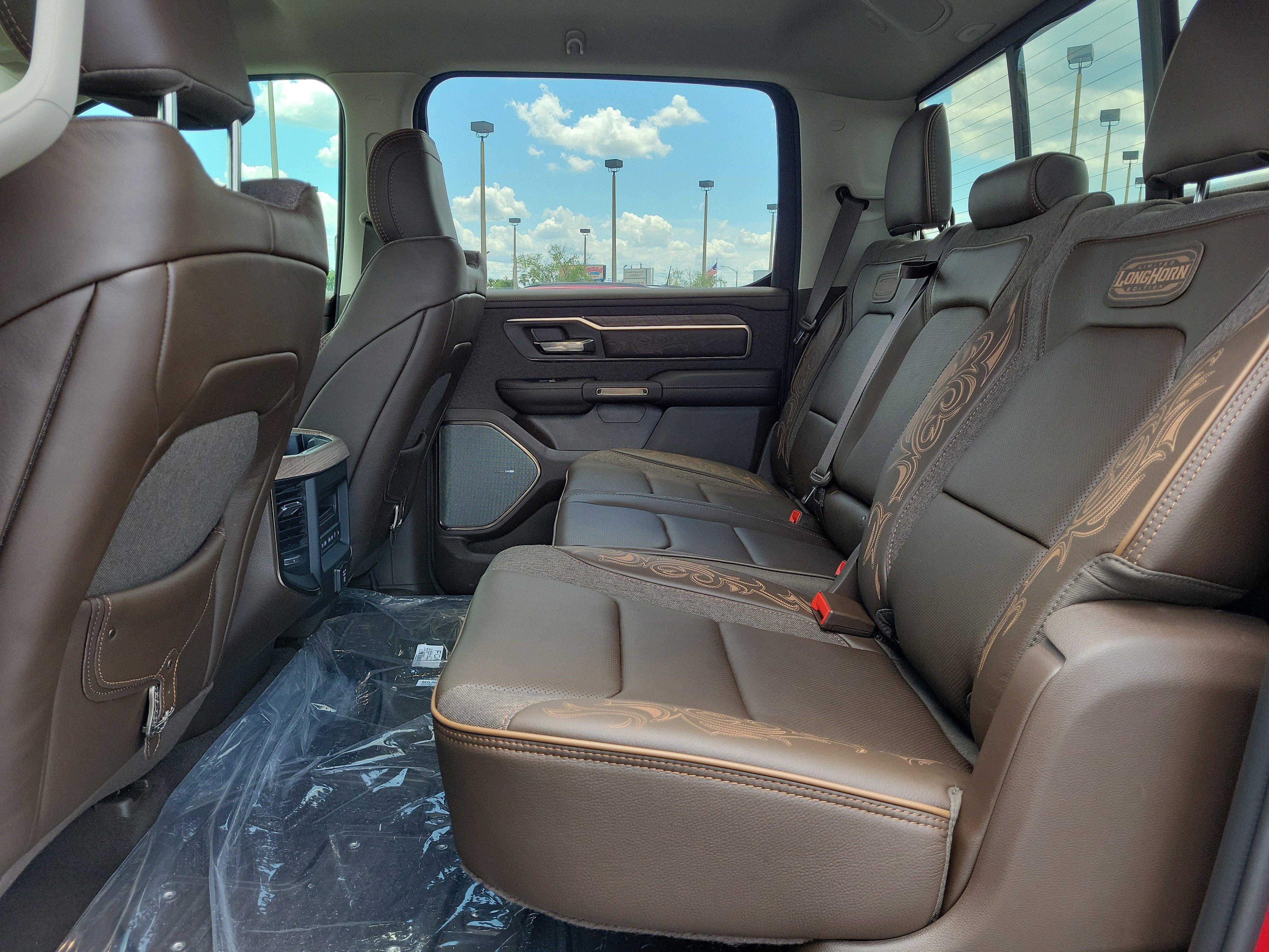 New 2026 Molten Red Pearl-Coat Exterior Paint RAM Limited image 8